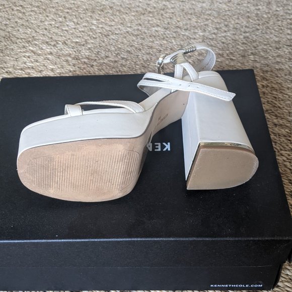 Dolly Ankle Strap Platform Block Heel Sandal - Picture 7 of 8